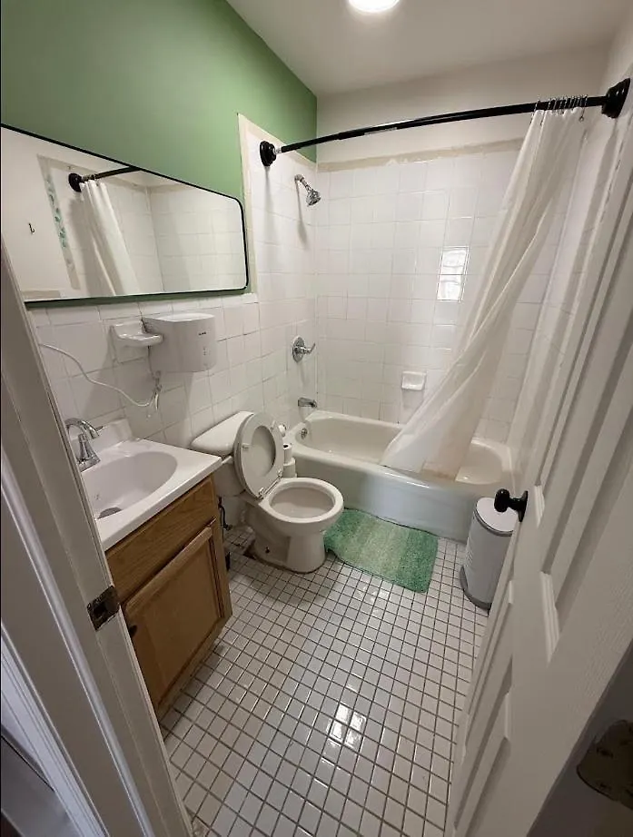 East Harlem Hostel New York